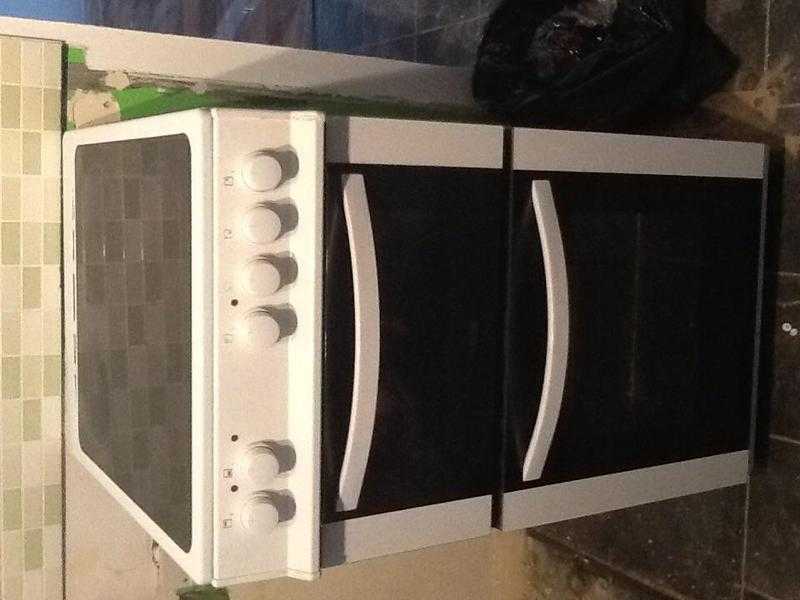 White electric used cooker and hob