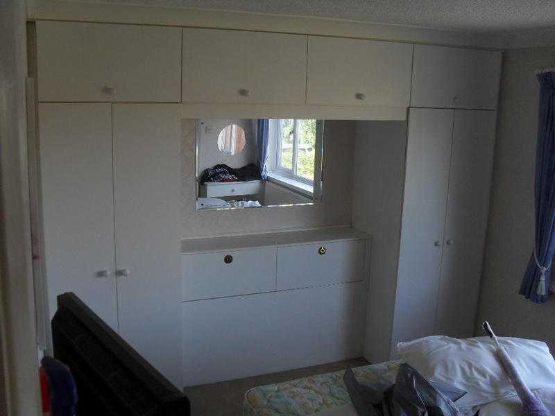 WHITE MELAMINE FITTED BEDROOM FURNITURE