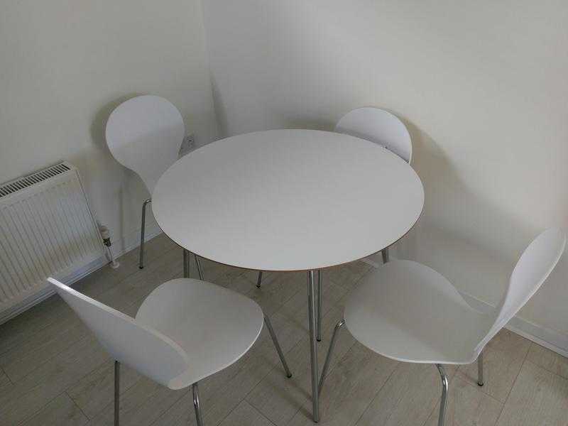 White table and chairs