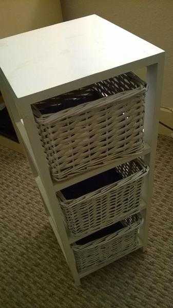 White wicker stand 3 draws