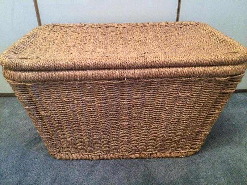 Wicker storage basket