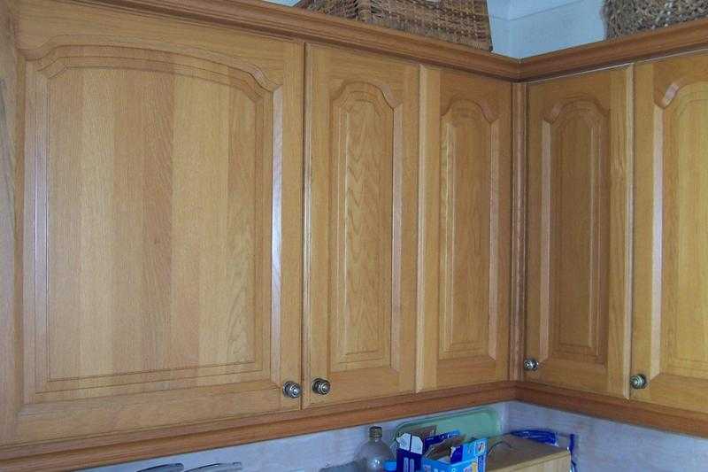 Wicks Canterbury Kitchen units for sale with solid oak doors.