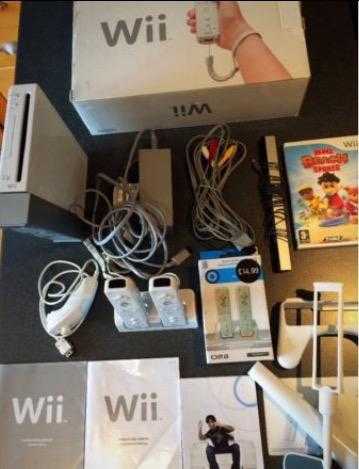 Wii Console, Accessories amp Game