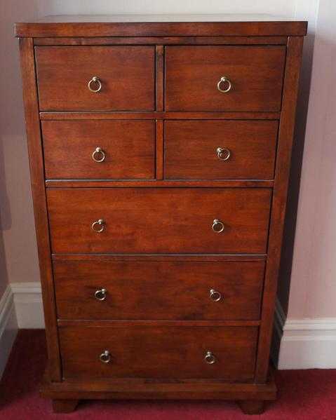 Willis amp Gambier chest of draws