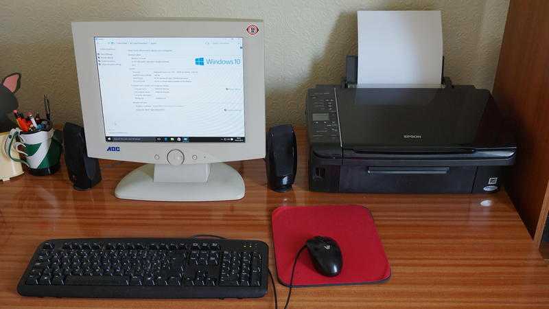 Windows 10 Desktop Computer System with Printer and Speakers