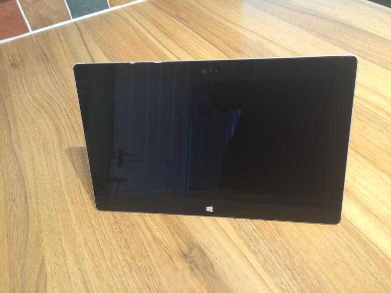 WINDOWS RT TABLET 32GB - GREAT CONDITION