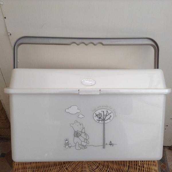 Winnie the Pooh changing box