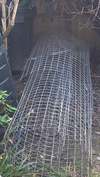 Wire fencing