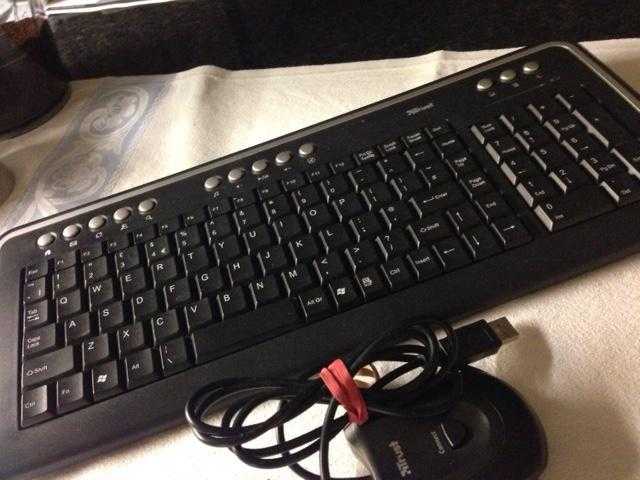 Wireless Keyboard, good to use with PC or TV, with Bluetooth USB.