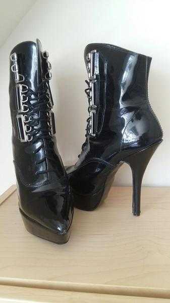 Woman039s lace-up black patent leather ankle boots with 7quot heels, size 38 (5.5 UK)