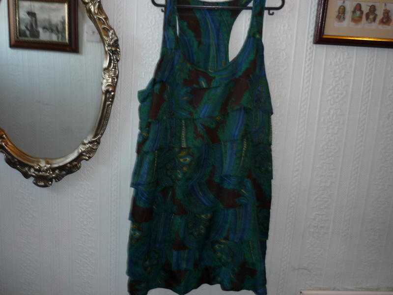 WOMANS SHORT  SUMMER  DRESS  100  SILK  SIZE  16  LAYERED  BY  MARKS  amp  SPENCER   LIMITRD  EDITION