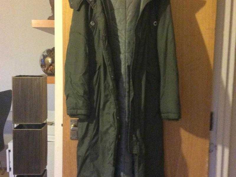 Women039s long bench parka size medium 10-12 bargain