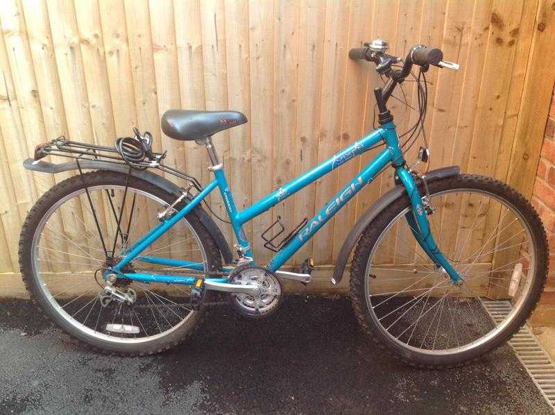 Womens Raleigh Vixen mountain bike