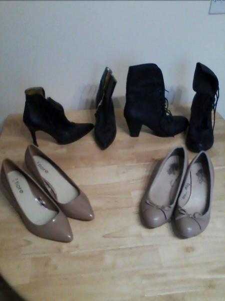 WOMENS SHOES AND BOOTS 2 PAIRS OF EACH-SIZE 5