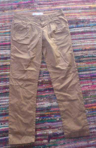 Womens trousers (size 10)  3 each, mix amp match as you wish (More clothes in separate ads)