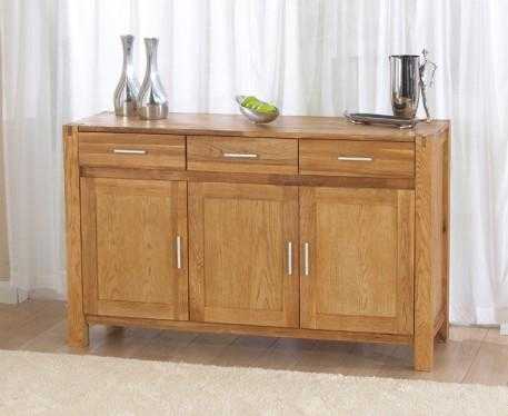 Wonderful 140cm Oak Sideboard