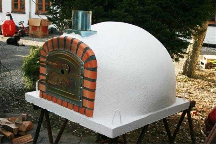 wood fired outdoor pizza oven