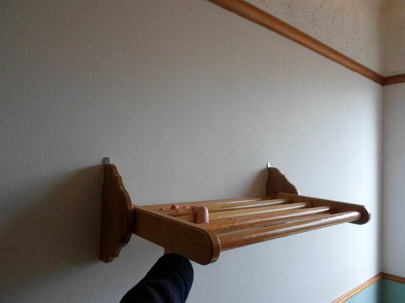 Wooden bathroom towel rail