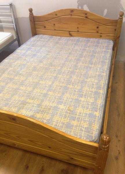 WOODEN BED IN DOUBLE SIZE WITH MATTRESS