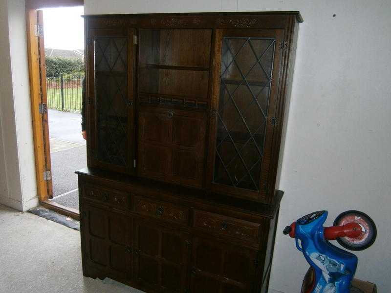 WOODEN CABINET