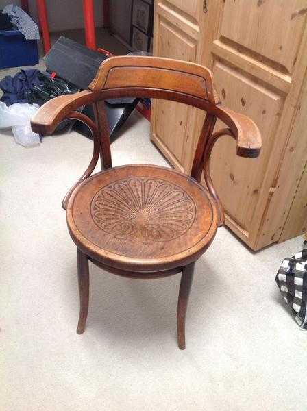 Wooden Chair -1900039s