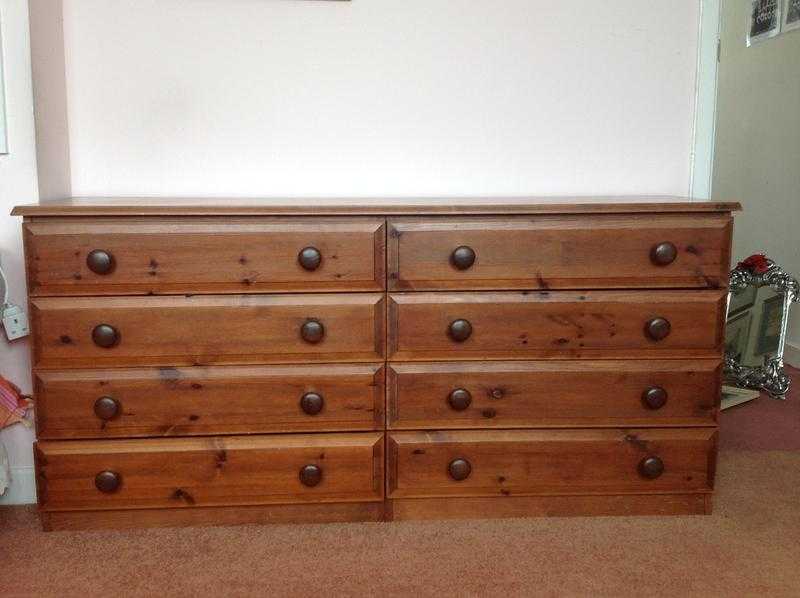 Wooden chest of 8 drawers