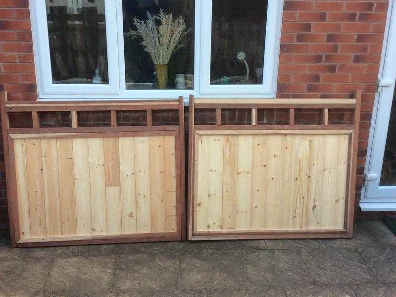 Wooden gates for driveway