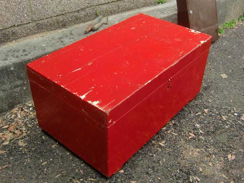 Wooden Trunk, heavy item