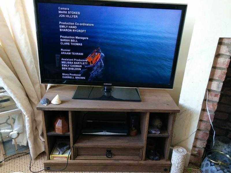 Wooden TV Cabinet