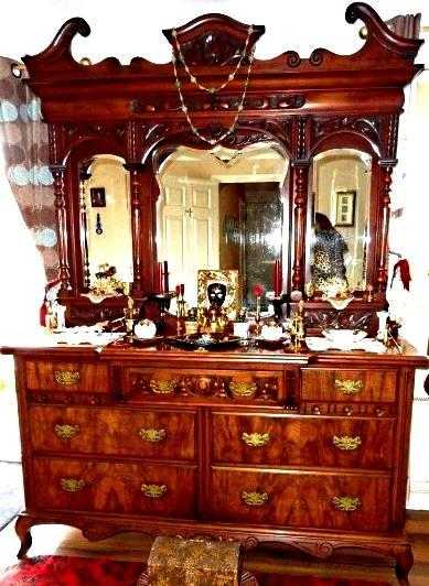 WORKSOP-DISPLAY UNIT,SIDEBOARD,DRESSER,CHEST OF DRAWERS,ANTIQUE AUTHENTIC CARVED SIDEBOARD,VINTAGE