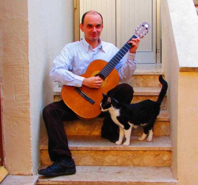 Would you like Classical Guitar Lessons