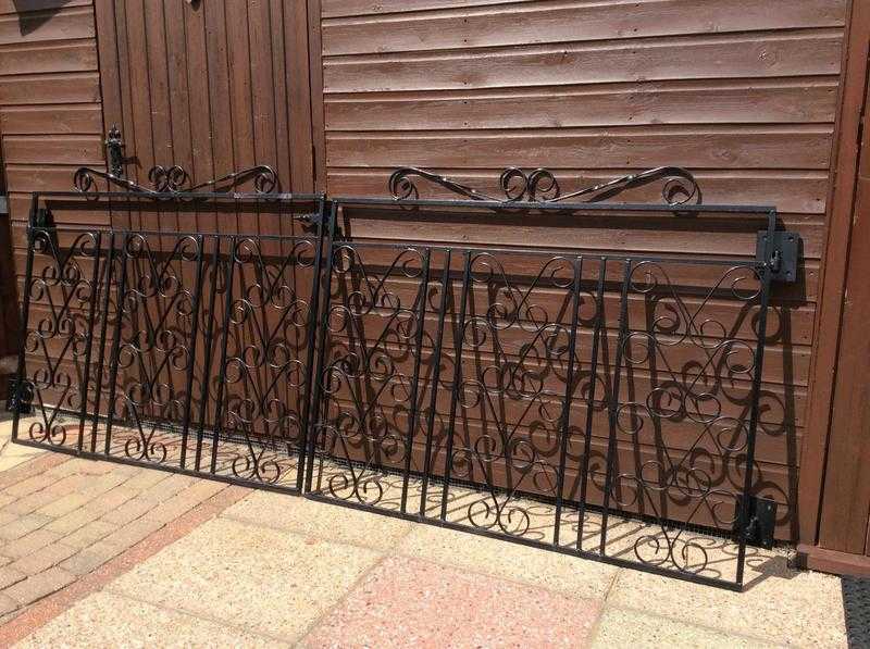 Wrought iron black driveway gates