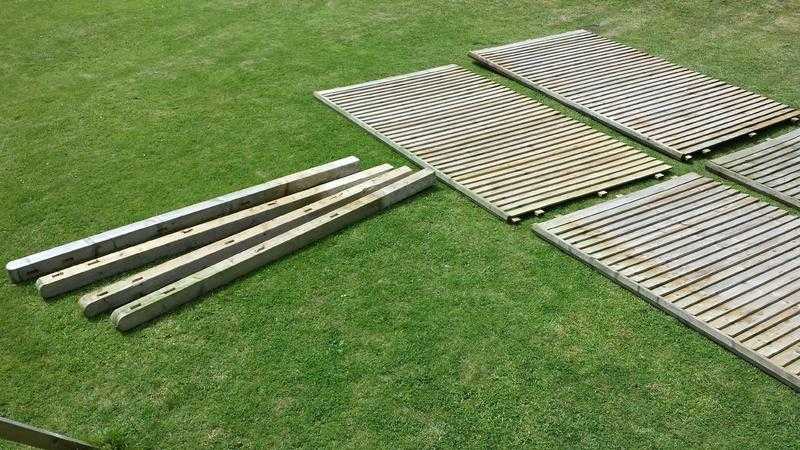 x4 Fence Panels (close board) and posts for sale