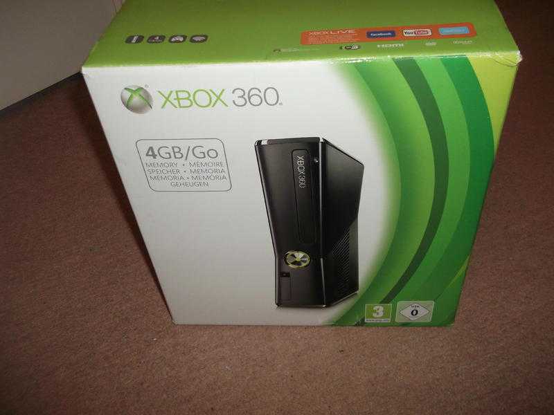 XBOX 360 4GB Slim Games Console