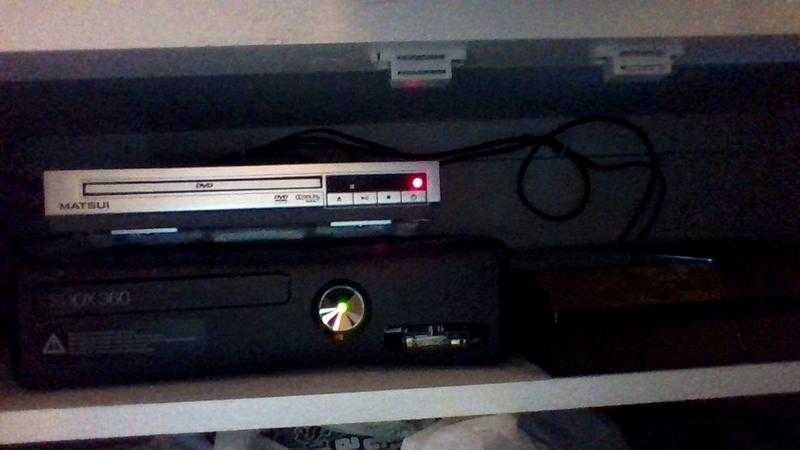 XBOX 360 console with 6 games