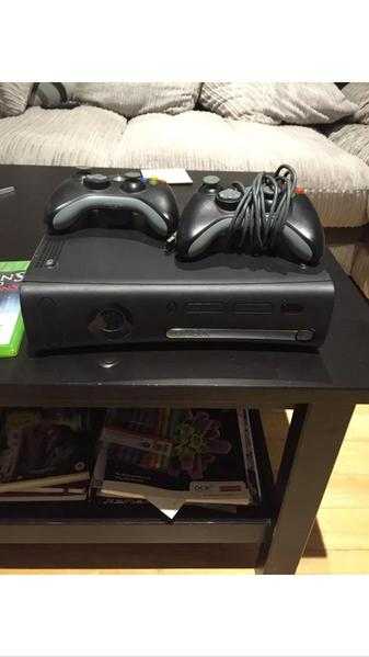 Xbox 360 elite 120gb hard drive, 2 controllers, 3 games