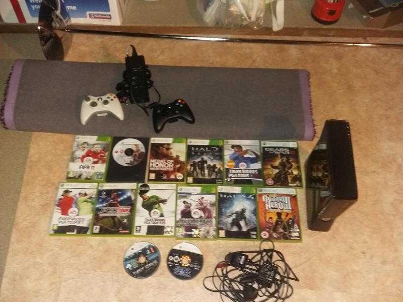 XBOX 360 S 250 GB GLOSSY BLACK CONSOLE AND GAMES