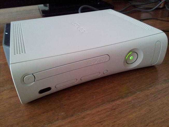 Xbox 360 with 1 consoles and 15 games