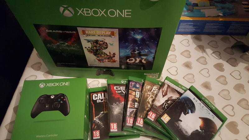 Xbox one 500gb , 6 games and  2 wireless controllers, excellent condition.