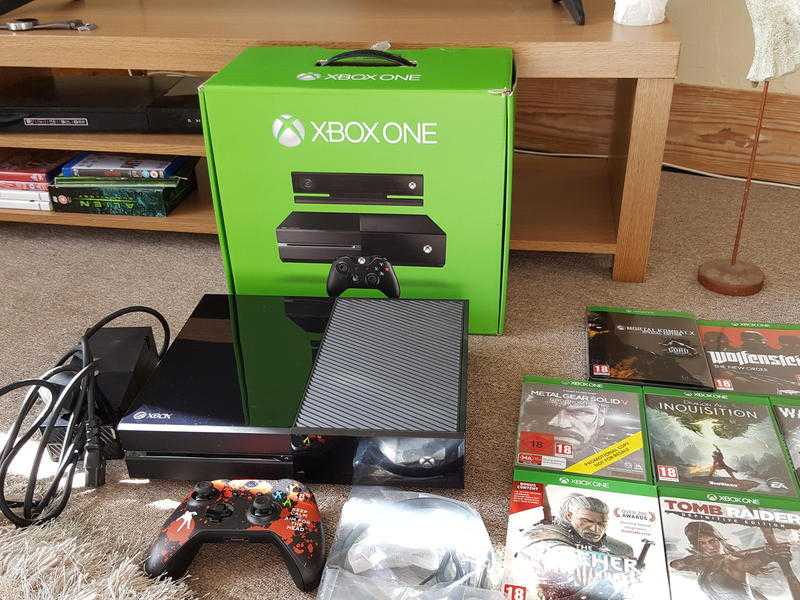 Xbox one 500gb and wireless controller(boxed)  kinect 10 games