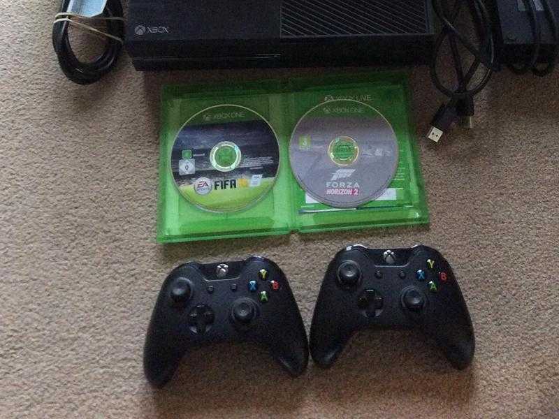 XBOX ONE 500gb  With Two Controllers and Two Games