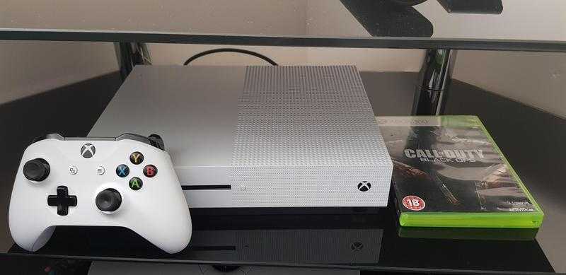 Xbox one s 500gb excellent condition