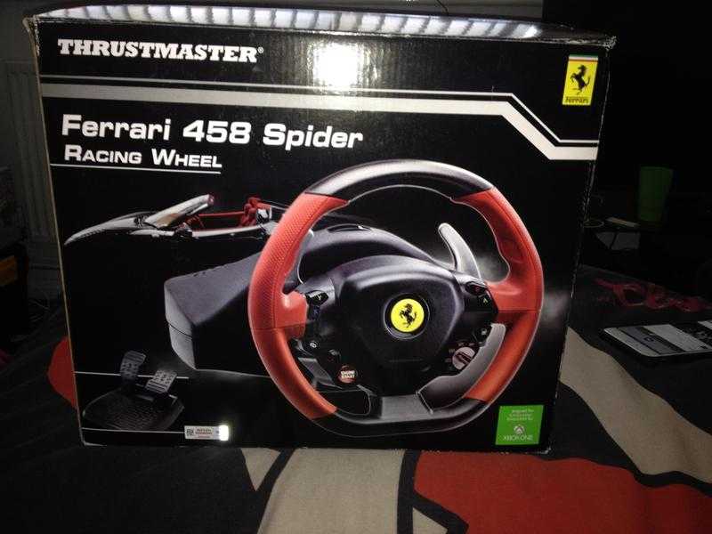 Xbox one Thrust Master Ferrari 458 Spider Racing Wheel