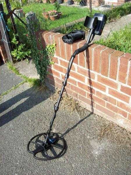 XP  ADX 150 METAL DETECTOR WITH EXTRAS