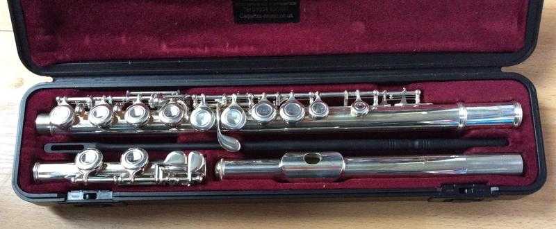 Yamaha 211 flute.