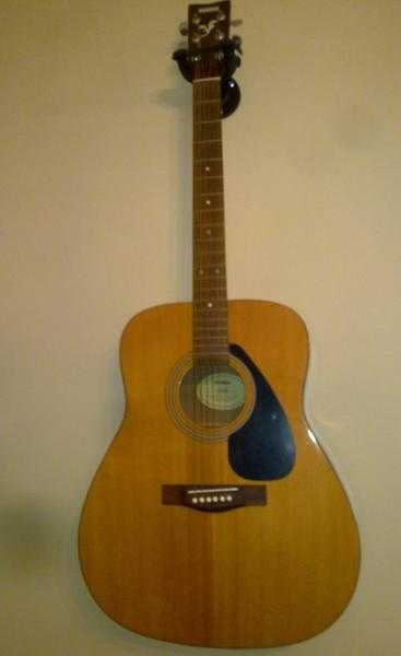 YAMAHA Acoustic Guitar