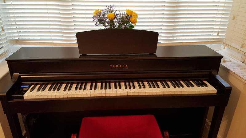 Yamaha Clavinova CLP 535 in Dark Rosewood