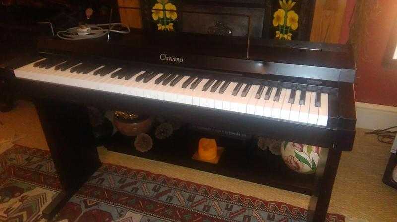 Yamaha CLP-20 Clavinova 76 Key Digital Piano