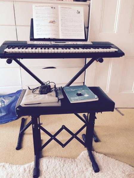 Yamaha E203 keyboard