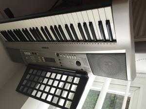 Yamaha Electronic Keyboard